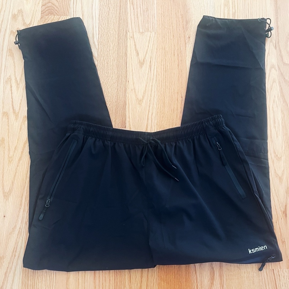 NWOT Ksmien Black Lightweight High Rise Pants